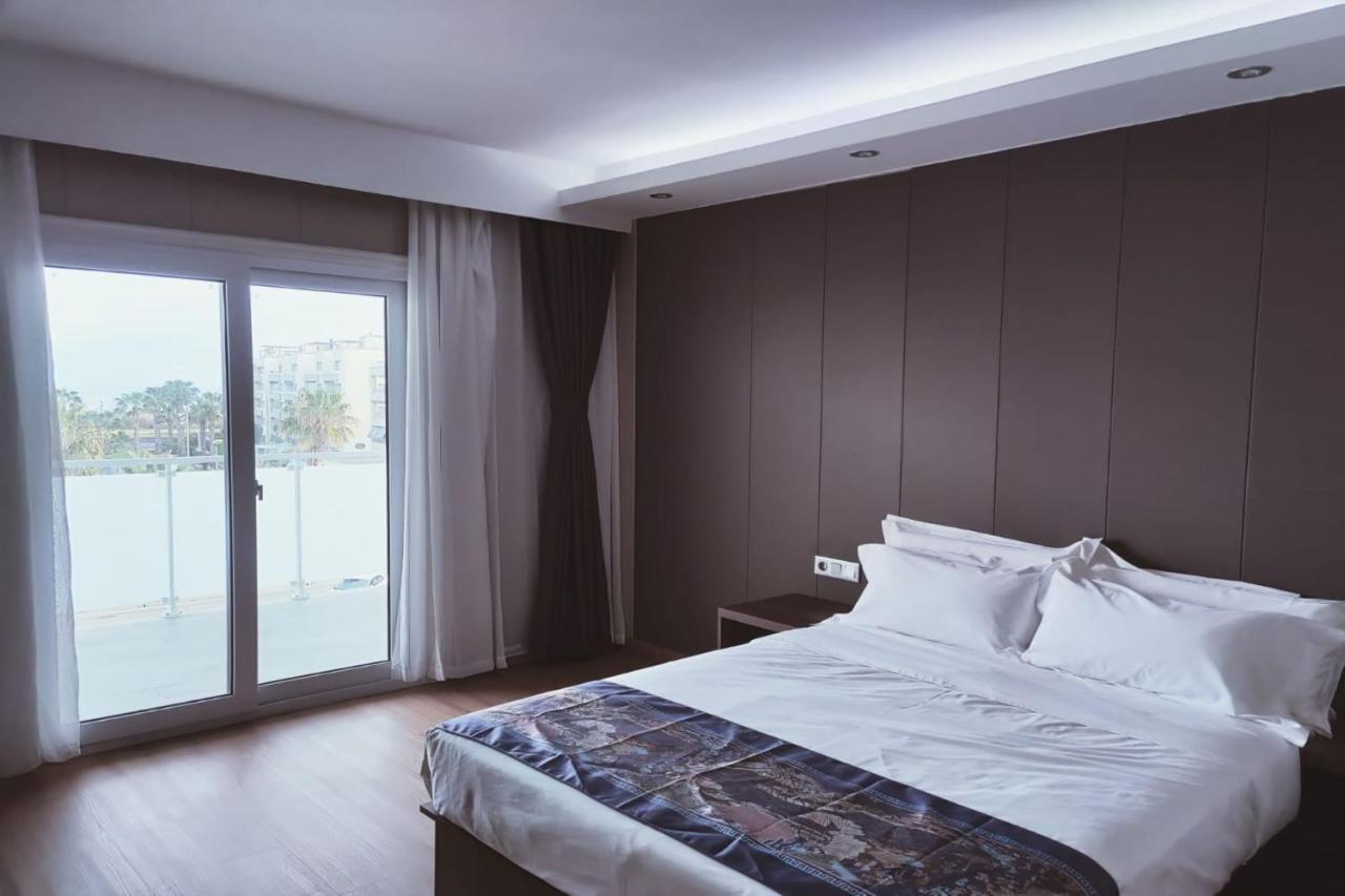 Hotel Nueva Europa Торедембара Екстериор снимка