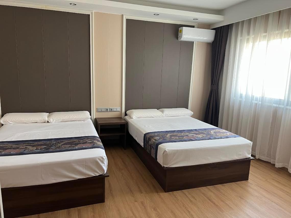 Hotel Nueva Europa Торедембара Екстериор снимка