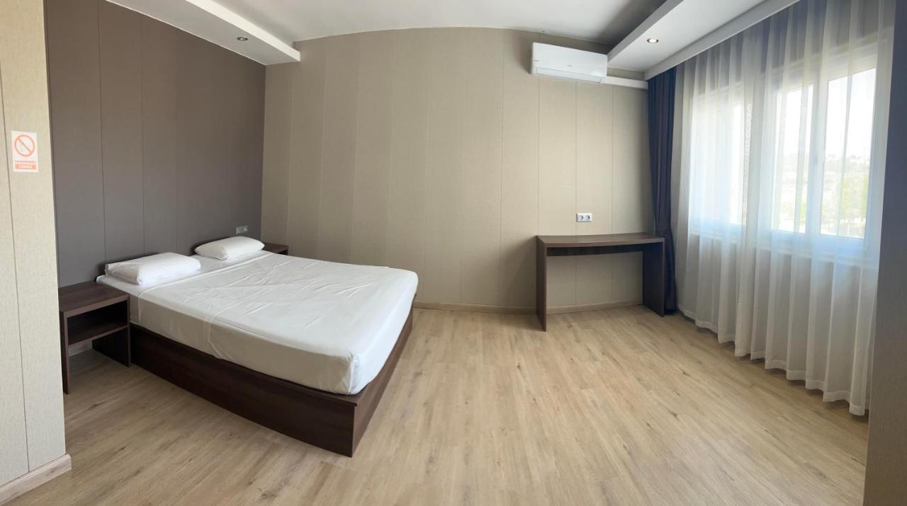 Hotel Nueva Europa Торедембара Екстериор снимка