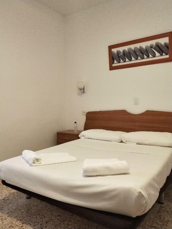 Hotel Nueva Europa Торедембара Екстериор снимка